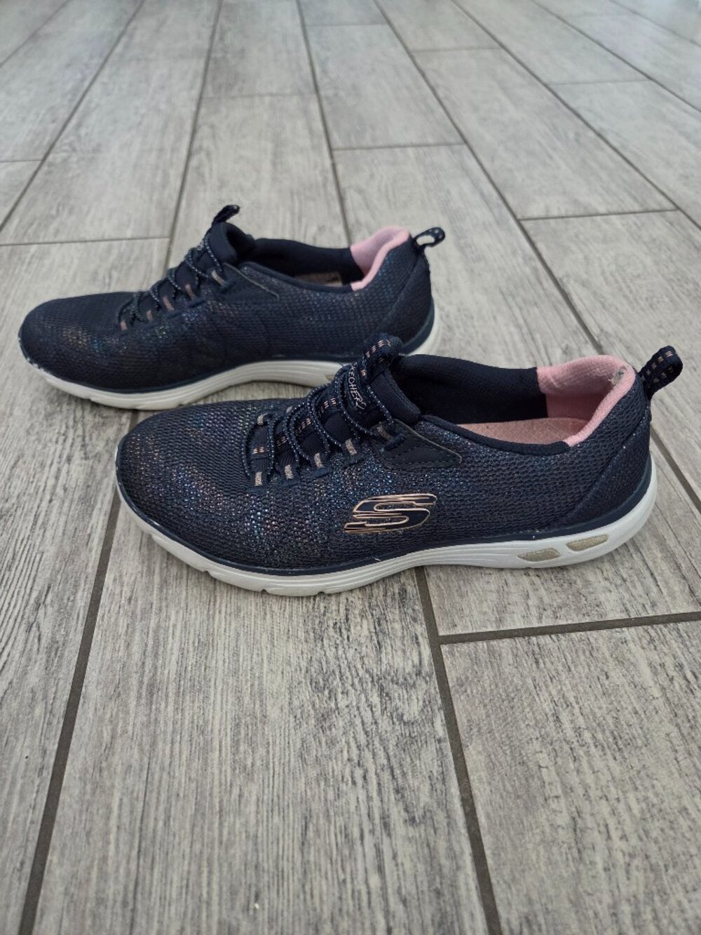 Skechers Women’s Memory Foam Sneakers Navy Rose Gold Size 6.5